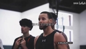 库里教导新人：要多交流，不怕说错，说了我才知道你在努力